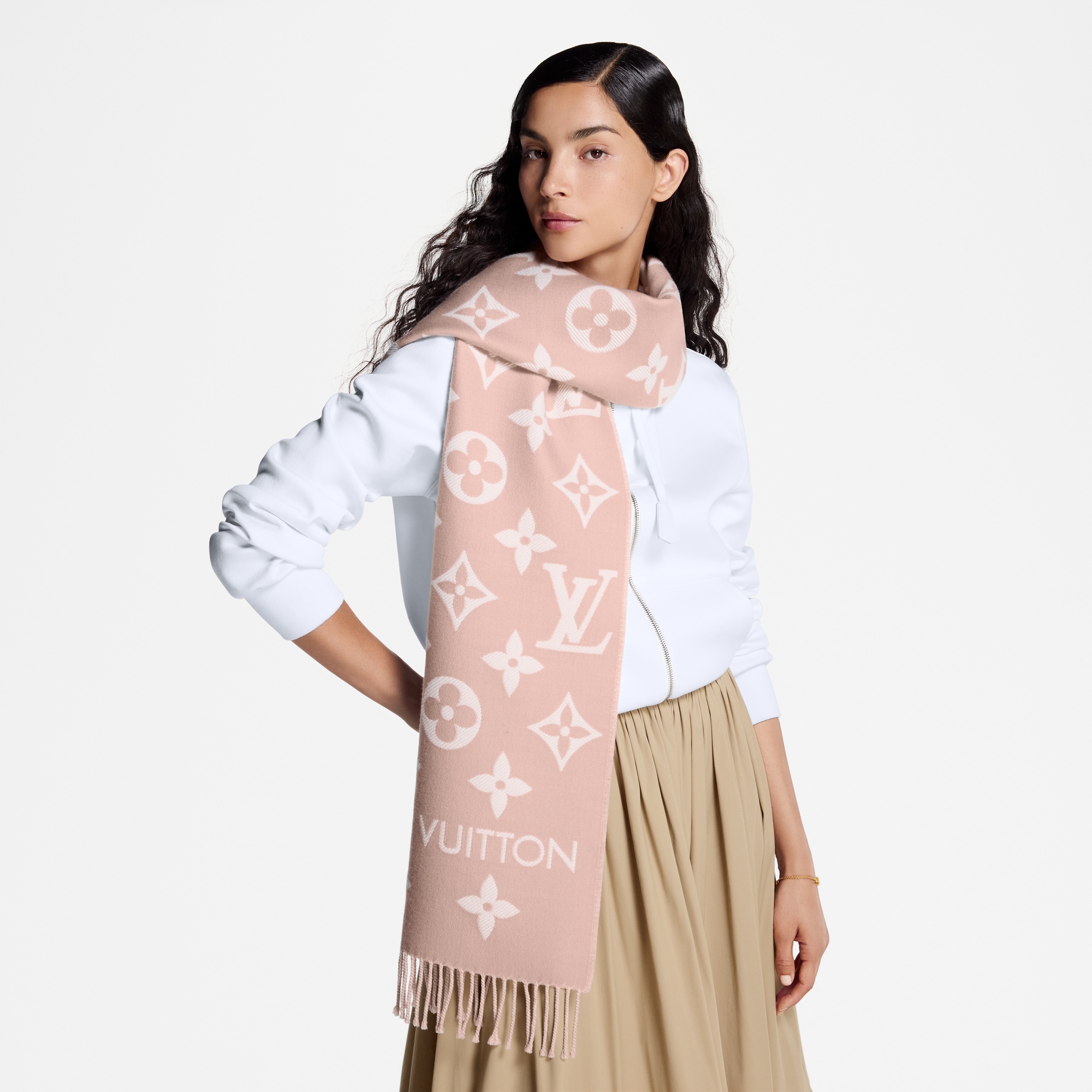 ルイヴィトン エセンシャルシャイン LV Essential scarf S00 - Women - Accessories | LOUIS VUITTON ®